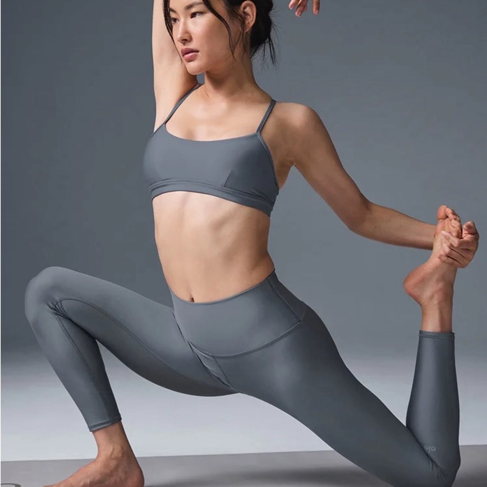 ALO Yoga High-Waist Airlift Leggings - Picture 7 of 10